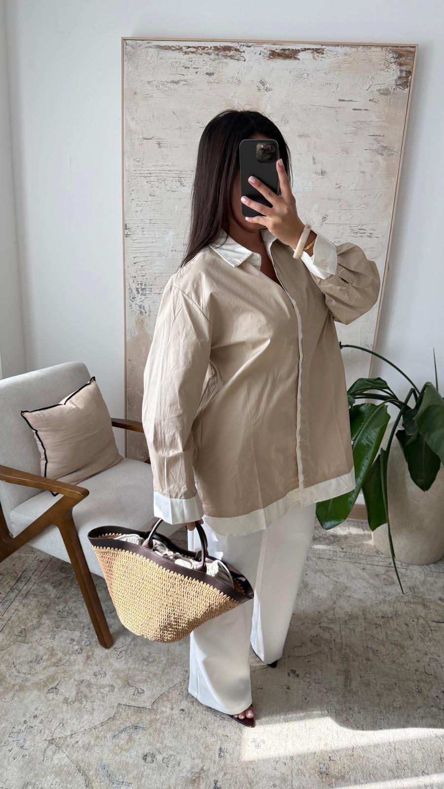 Camisa Oversized Satinada Beige con Puños Blancos